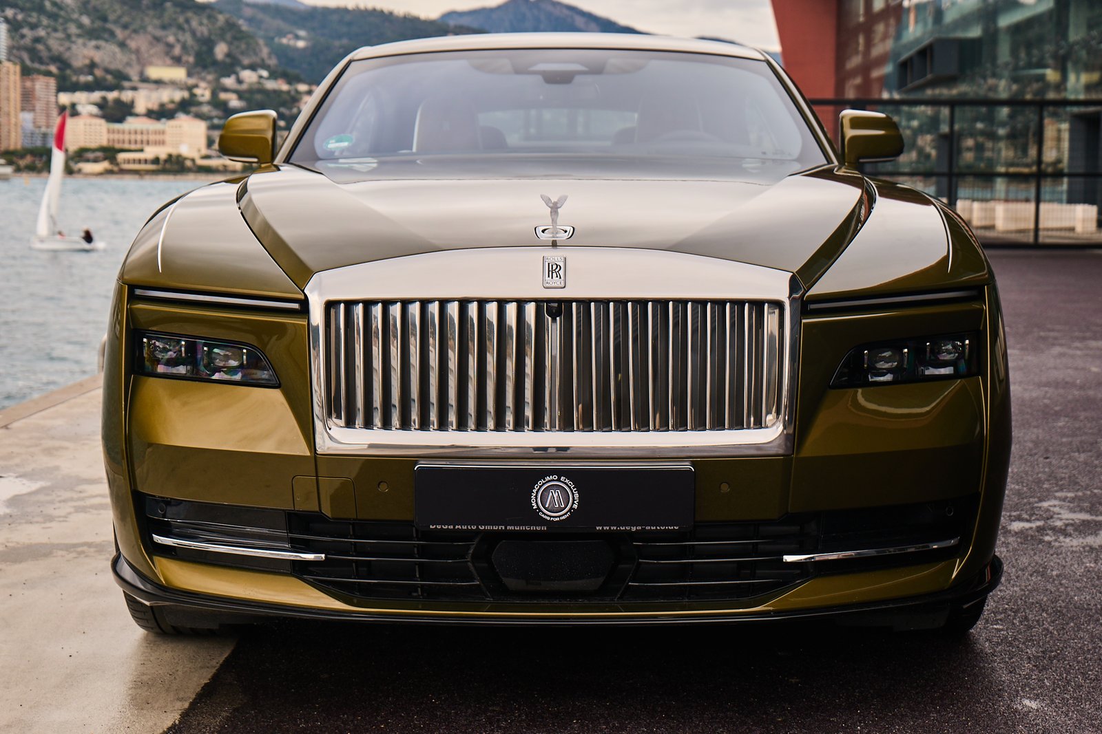 Rolls Royce Spectre — photo 2